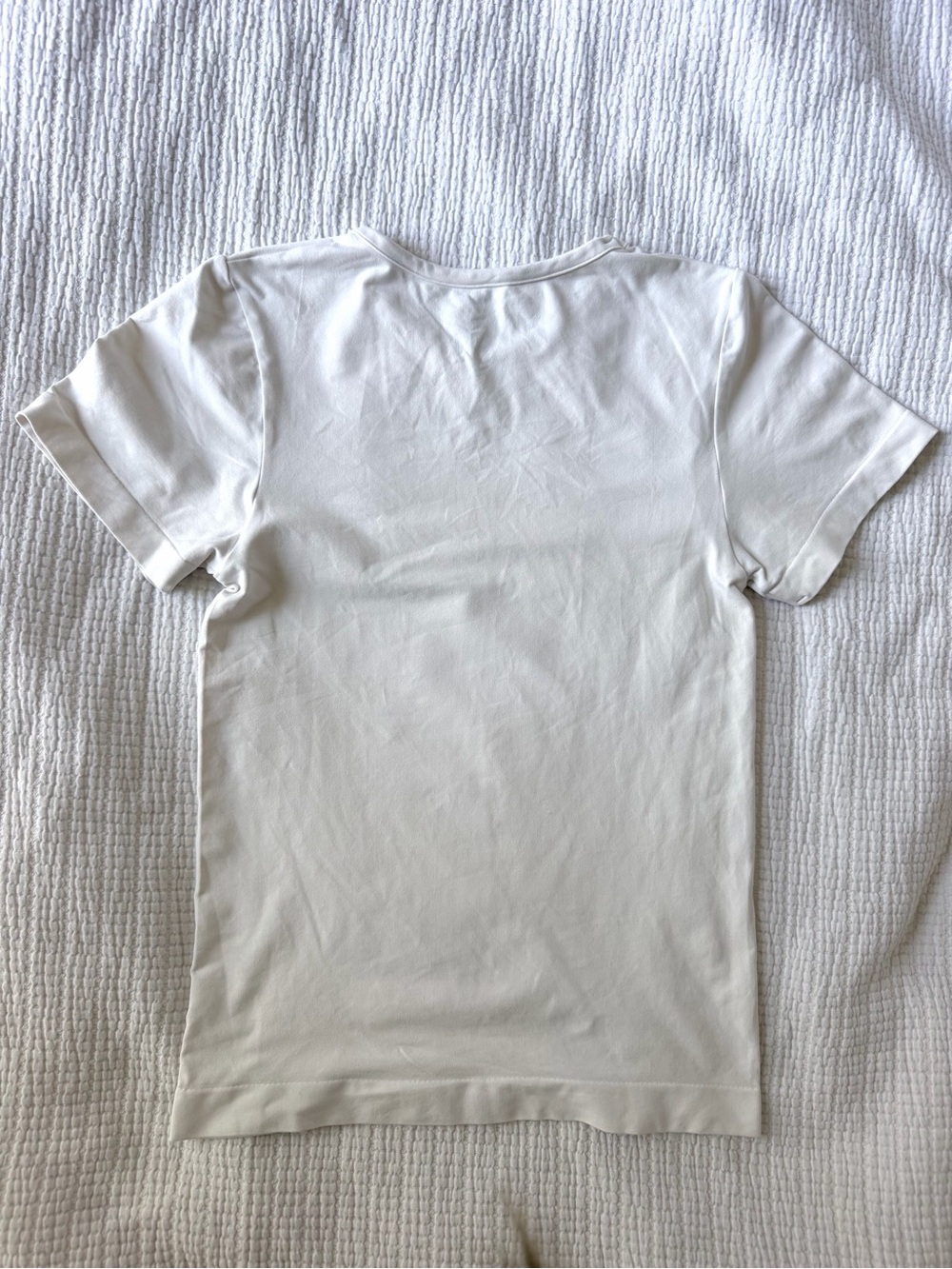 SKIMS Soft Smoothing Seamless Tee - Marble - Picture 3 of 3